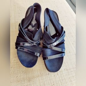 Donald J Pliner Wedge Sandals Black EUC Size 8M slingback platform